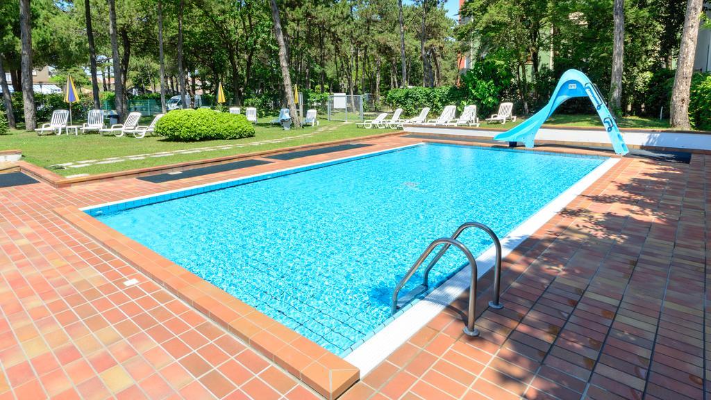 Appartamenti Vacanza Albatros Lignano Sabbiadoro Zewnętrze zdjęcie